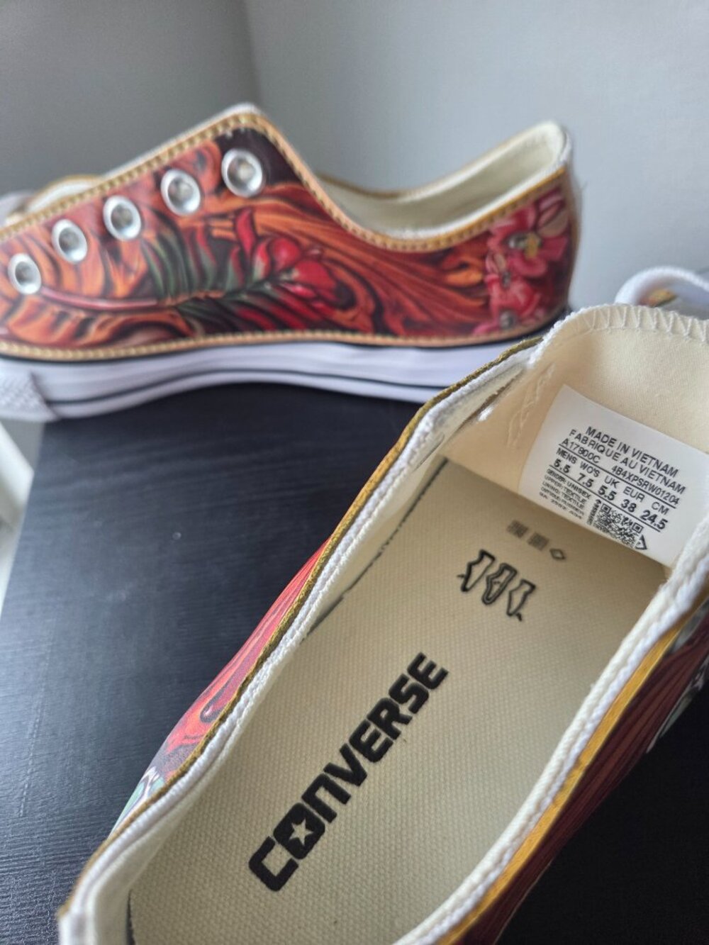 Custom Converse - Picture 2 of 4